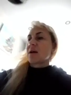 Snapshot of KissMiSveet chatting on 9, 11, 2025 KissMiSveet online show from 9, 11, 2025