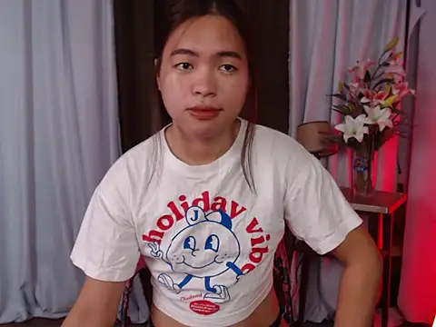 Snapshot of miss_ella28 chatting on 14, 9, 2025 miss ella28 online show from 14, 9, 2025