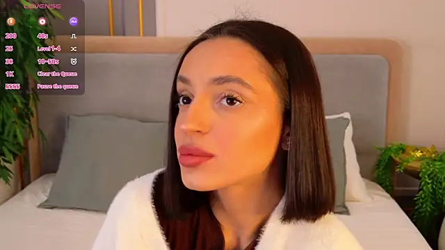 AdoraCortes online show from 7, 4, 2026