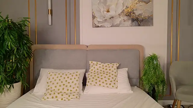 AdoraCortes online show from 18, 7, 2026