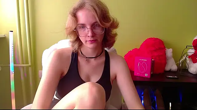 juicyPenny online show from 27, 6, 2026