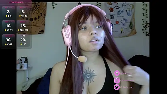 Snapshot of Nah_Lua chatting on 13, 10, 2025 Nah Lua online show from 13, 10, 2025
