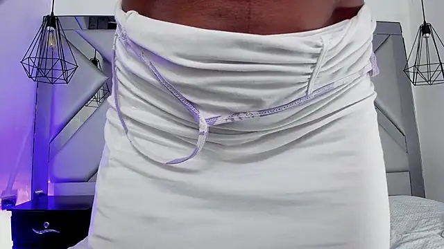 Lorenn Hill online show from 14, 12, 2025