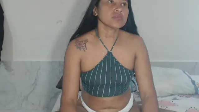 Snapshot of PERLA_BLACK_ chatting on 7, 1, 2026 PERLA BLACK online show from 7, 1, 2026