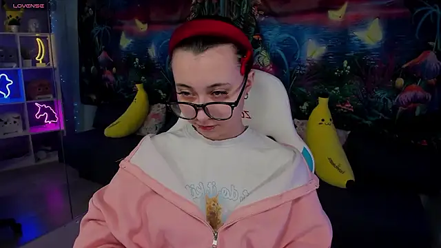 ClaraParks online show from 8, 3, 2026