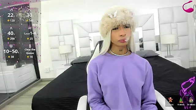 Dahlia Moss online show from 26, 11, 2025