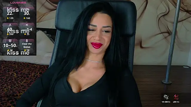 Snapshot of NaomiScarlet chatting on 11, 10, 2025 NaomiScarlet online show from 11, 10, 2025