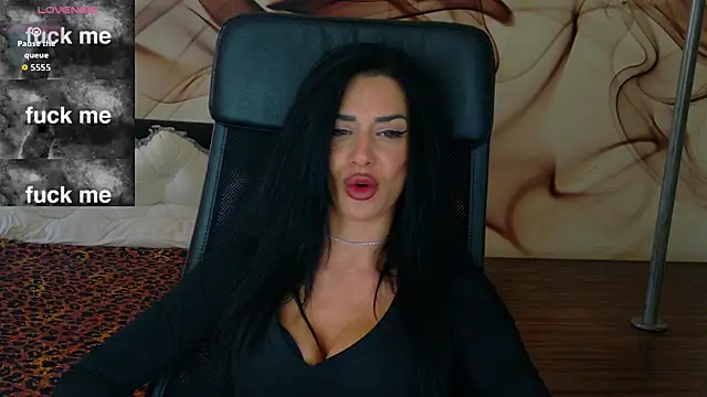 NaomiScarlet online show from 30, 10, 2025