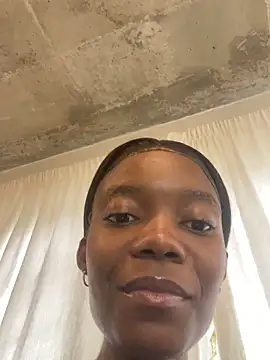 Snapshot of prettydollyy chatting on 3, 3, 2026 prettydollyy online show from 3, 3, 2026