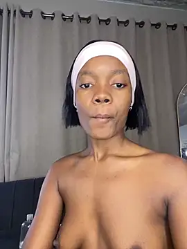 prettydollyy online show from 18, 4, 2026