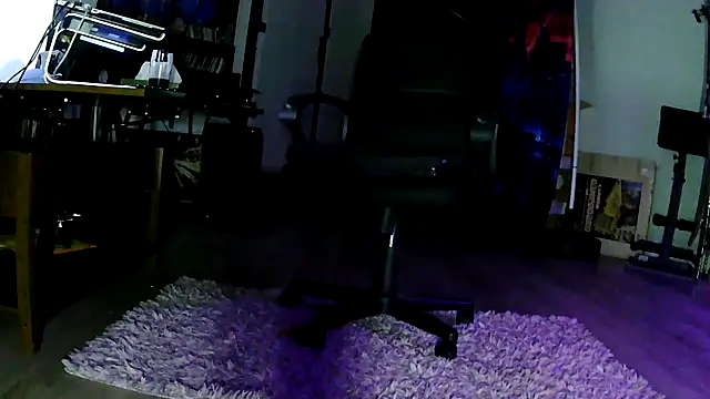 Snapshot of glitterboxx chatting on 19, 7, 2026 glitterboxx online show from 19, 7, 2026