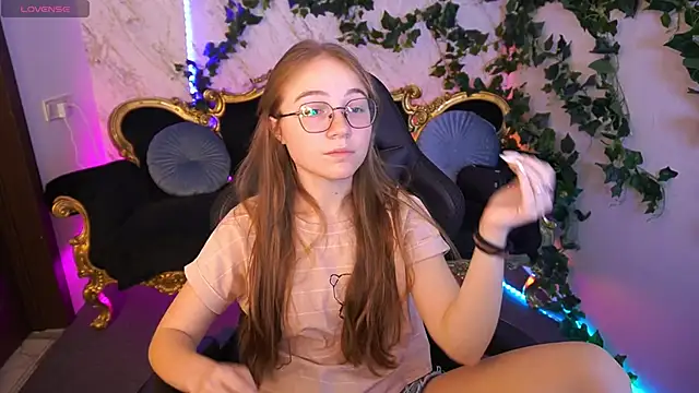 ArrinaWairr online show from 15, 9, 2025