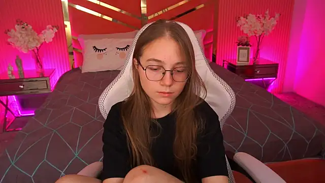 ArrinaWairr online show from 3, 10, 2025