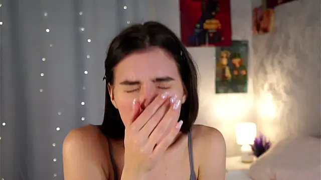 EleneButton online show from 8, 1, 2026