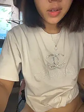 Snapshot of NinaChu chatting on 19, 10, 2025 NinaChu online show from 19, 10, 2025
