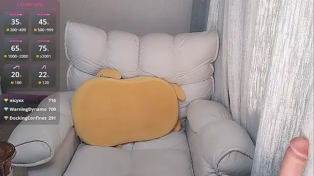 Snapshot of Coco--01 chatting on 7, 7, 2026 Coco--01 online show from 7, 7, 2026