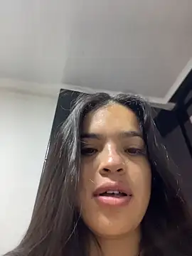 JuanitaMore01 online show from 21, 4, 2026