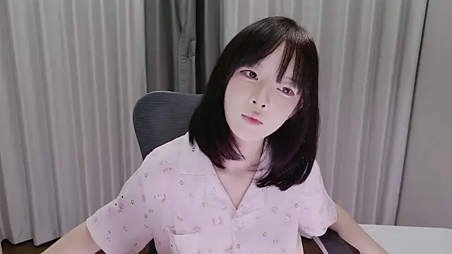 EnEn xiaobao online show from 13, 9, 2025