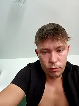 Snapshot of cameron334 chatting on 27, 9, 2025 cameron334 online show from 27, 9, 2025