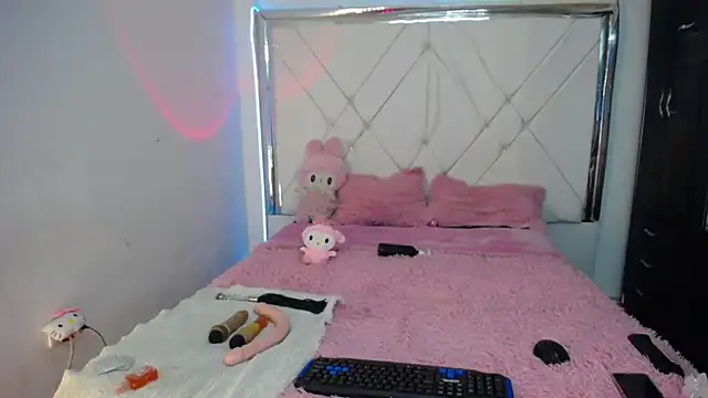 Dulce petit  online show from 15, 9, 2025