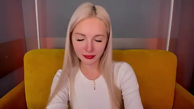 LisaFoxyMe online show from 15, 9, 2025