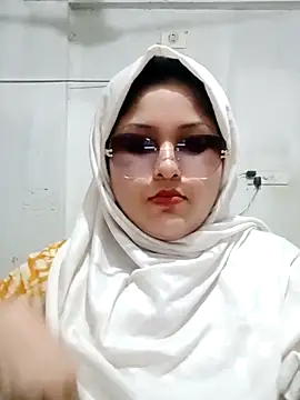 Snapshot of Nusrat-N chatting on 8, 5, 2026 Nusrat-N online show from 8, 5, 2026