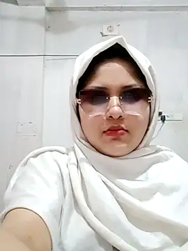 Snapshot of Nusrat-N chatting on 13, 5, 2026 Nusrat-N online show from 13, 5, 2026