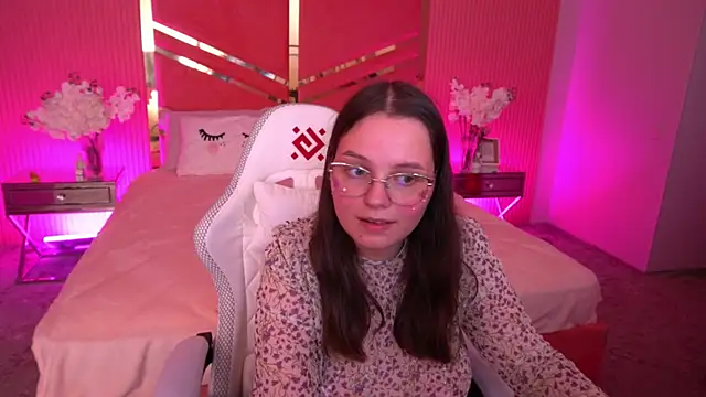 SophieDreamss online show from 13, 9, 2025