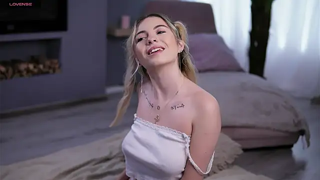 ElsaSolace online show from 22, 11, 2025