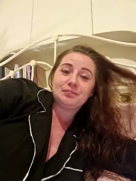 RosieMilff online show from 5, 10, 2025