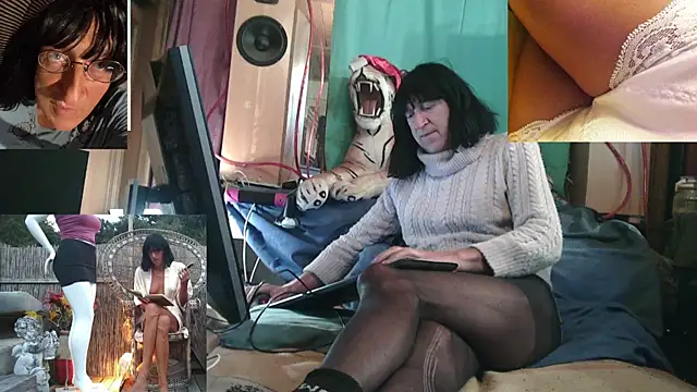 Snapshot of SissiDomination chatting on 30, 11, 2025 SissiDomination online show from 30, 11, 2025