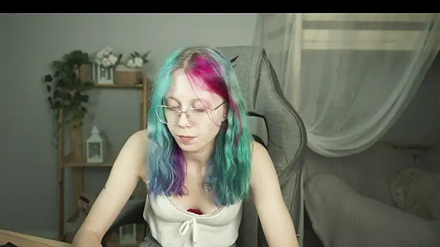 SakuraBliss online show from 10, 11, 2025