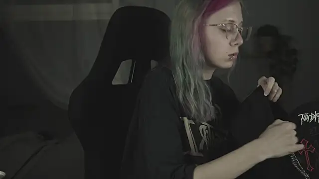 SakuraBliss online show from 24, 11, 2025