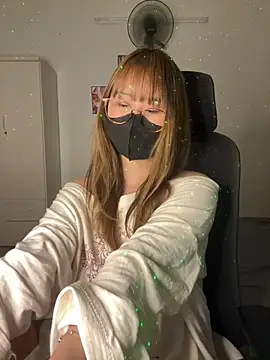 Meowyeuk6 online show from 16, 4, 2026