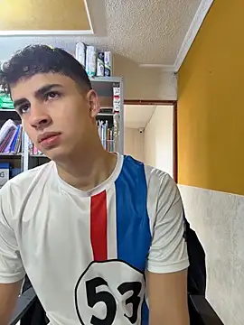 Snapshot of AdrianRinaldi chatting on 26, 5, 2026 AdrianRinaldi online show from 26, 5, 2026