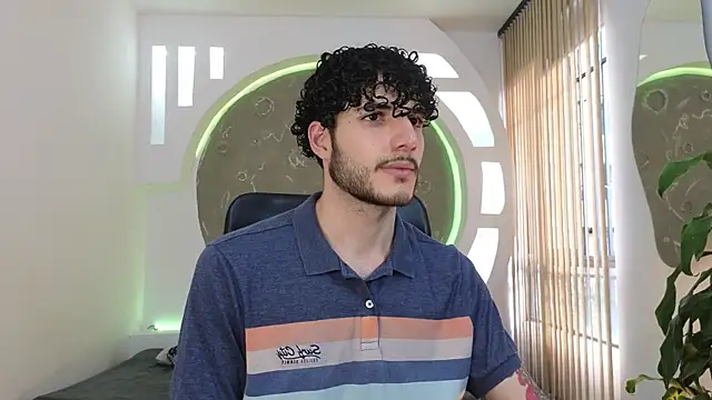 Snapshot of Rafael_Mendezz chatting on 15, 9, 2025 Rafael Mendezz online show from 15, 9, 2025