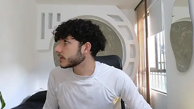 Snapshot of Rafael_Mendezz chatting on 24, 9, 2025 Rafael Mendezz online show from 24, 9, 2025