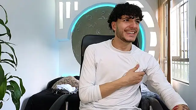 Snapshot of Rafael_Mendezz chatting on 28, 9, 2025 Rafael Mendezz online show from 28, 9, 2025