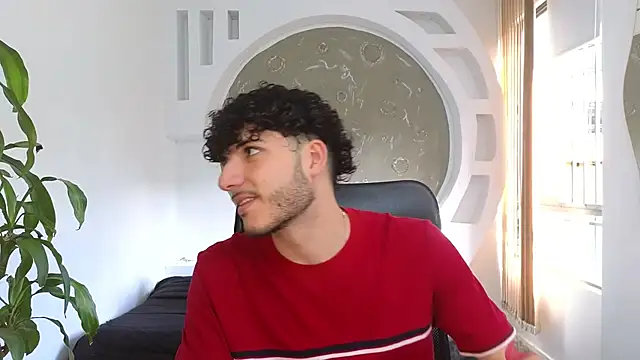 Snapshot of Rafael_Mendezz chatting on 2, 10, 2025 Rafael Mendezz online show from 2, 10, 2025