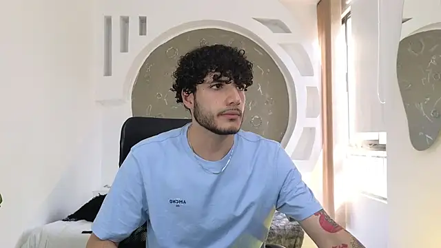 Snapshot of Rafael_Mendezz chatting on 31, 10, 2025 Rafael Mendezz online show from 31, 10, 2025