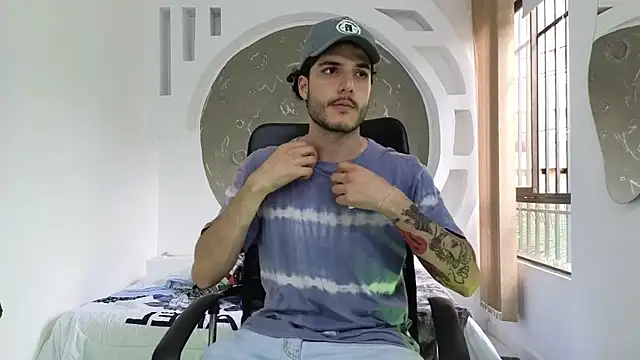 Snapshot of Rafael_Mendezz chatting on 23, 11, 2025 Rafael Mendezz online show from 23, 11, 2025