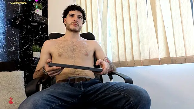 Snapshot of Rafael_Mendezz chatting on 7, 3, 2026 Rafael Mendezz online show from 7, 3, 2026