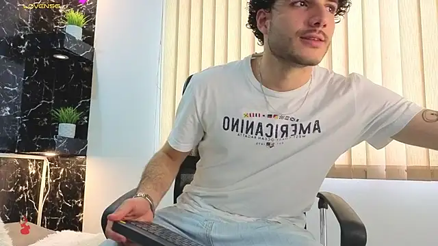 Snapshot of Rafael_Mendezz chatting on 14, 3, 2026 Rafael Mendezz online show from 14, 3, 2026