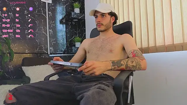 Snapshot of Rafael_Mendezz chatting on 10, 4, 2026 Rafael Mendezz online show from 10, 4, 2026