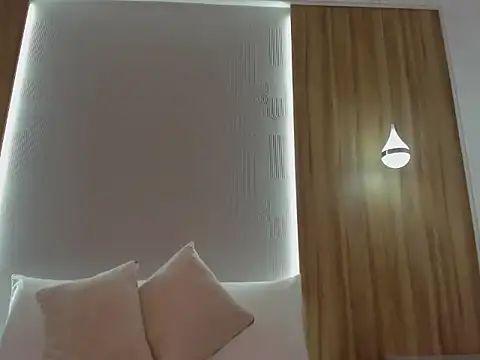 samantha 17  online show from 14, 3, 2026