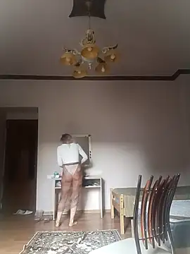 Julia Giulia online show from 2, 10, 2025