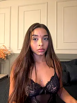 Snapshot of AnnyVega_ chatting on 8, 10, 2025 AnnyVega  online show from 8, 10, 2025