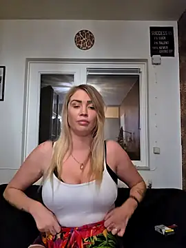 Snapshot of lotteliefde1 chatting on 9, 8, 2026 lotteliefde1 online show from 9, 8, 2026