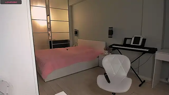 Snapshot of LolaVexx chatting on 23, 9, 2025 LolaVexx online show from 23, 9, 2025