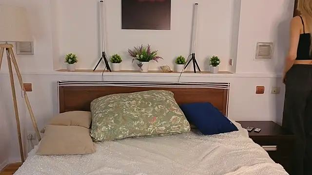 okerriella online show from 19, 4, 2026